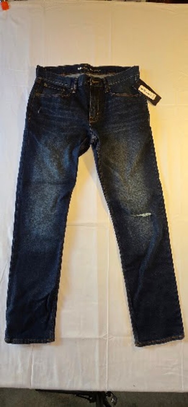 Old Navy Slim Straight Distressed Jeans Classic Fit 31 X 32 - New with Tags